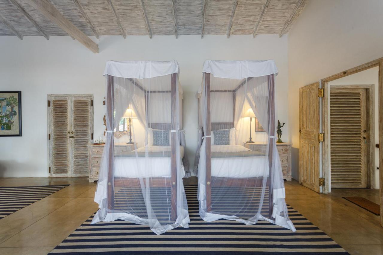 2500кв.м 4, 4 баня в Талпе Hotel Habaraduwa Central Екстериор снимка